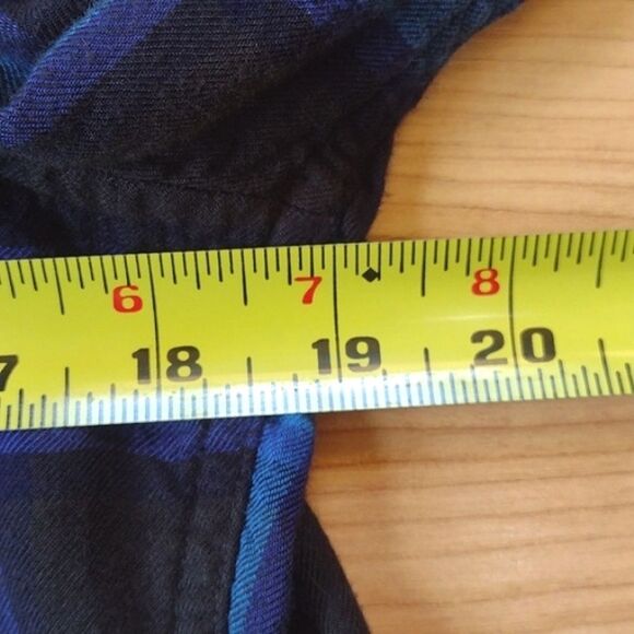 GAP Blue and Black Plaid Button Down Shirt Size Small - Picture 9 of 10